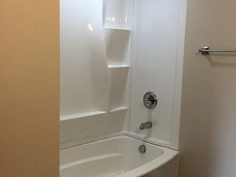 631 Campbell Ave SW — Photo 5