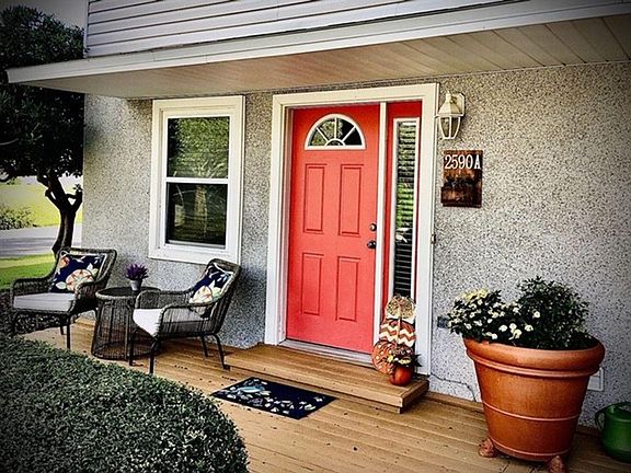 2nd image of 2590 1st Ave