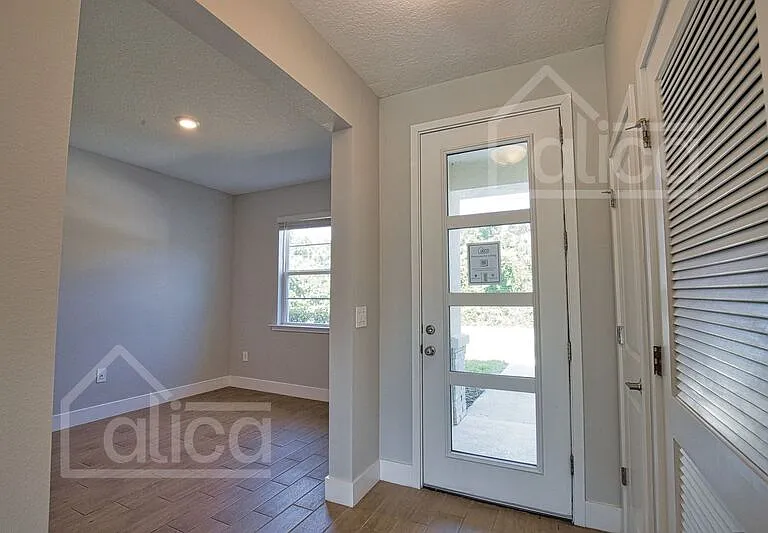 1610 Rada Ln — Photo 5