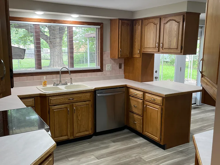 7431 Troy Manor Rd — Photo 4