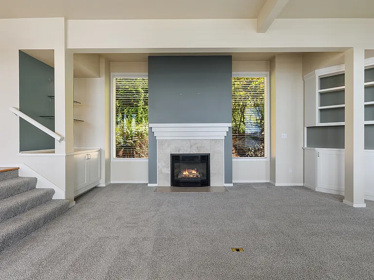 7705 W Mercer Way — Photo 9