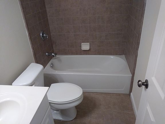 4th image of 632 Parkside Village Way NW