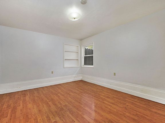 5th image of 2154 Buena Vista Ave #A