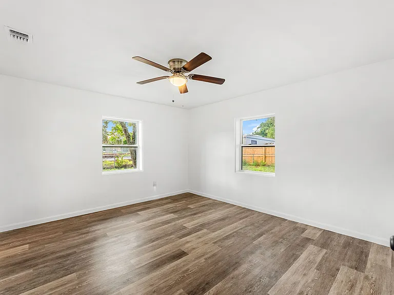 405 Dummitt Ave — Photo 22