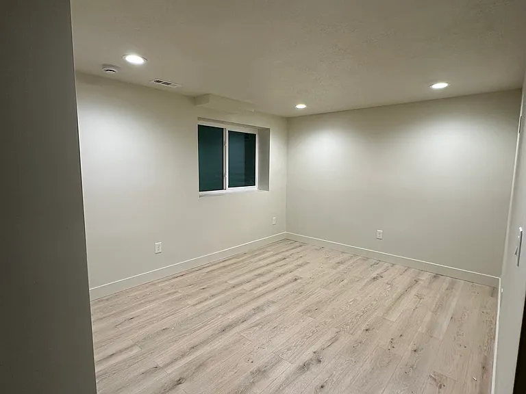 764 N Sunset Dr — Photo 10