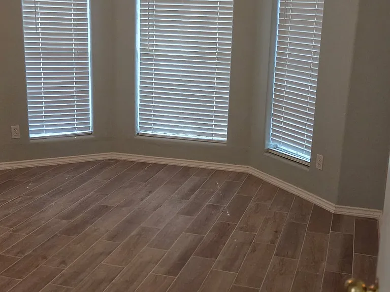 310 Plata Dr — Photo 12