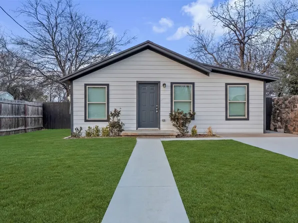 1014 W Archer St, Jacksboro, TX 76458