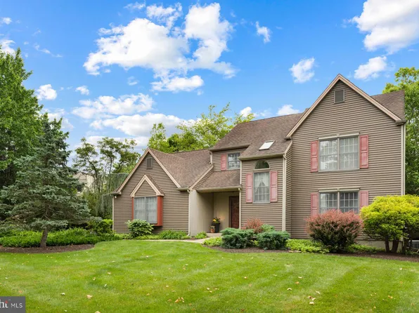 102 Ravenwood Pl, North Wales, PA 19454