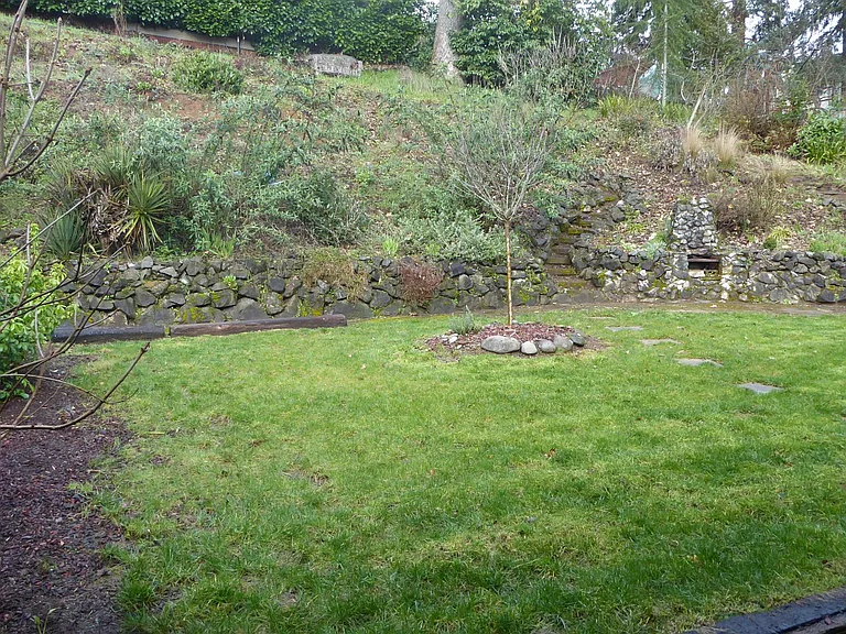 412 W Myrtlewood Ct — Photo 15