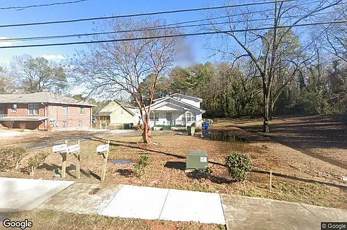 595 Hamilton E Holmes Dr NW #E Photo 1