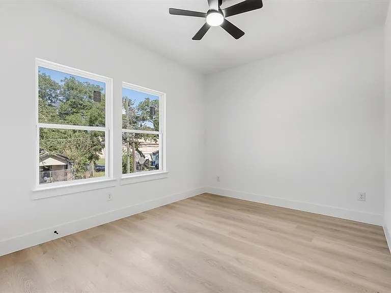 2534 Lowery St — Photo 15