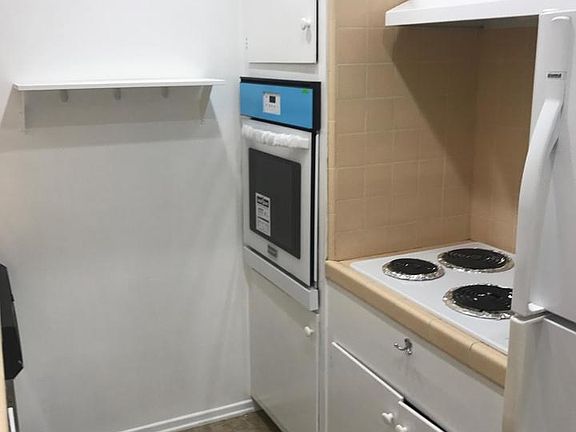 5th image of 1115 Euclid St APT 3