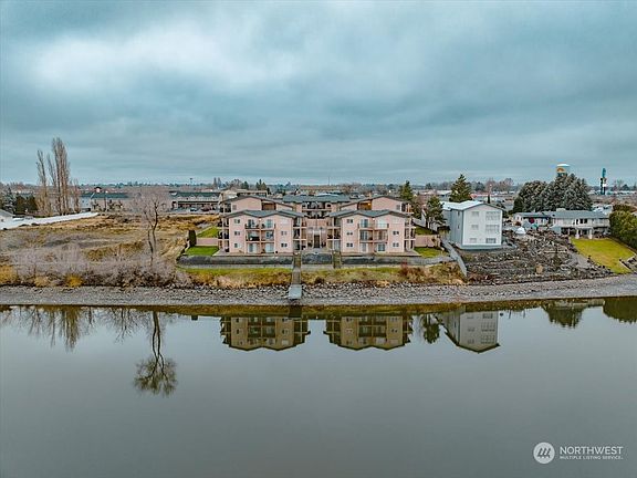 2nd image of 2900 W Marina Drive #102