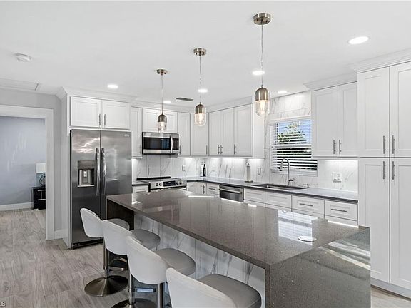 5th image of 9757 Deerfoot DR