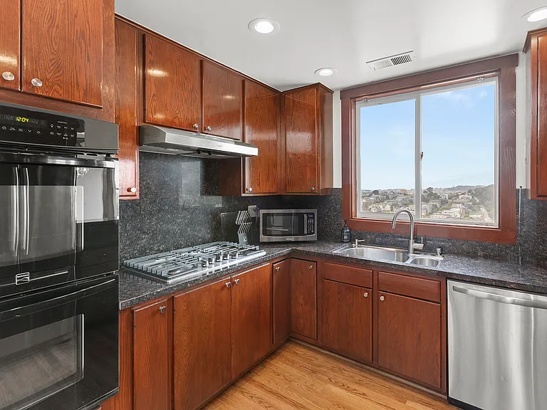 3135 Pacific Ave #6 — Photo 37