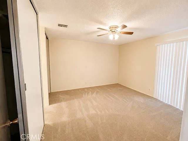 1 bed, 1000 sqft, $1,350 — Photo 2