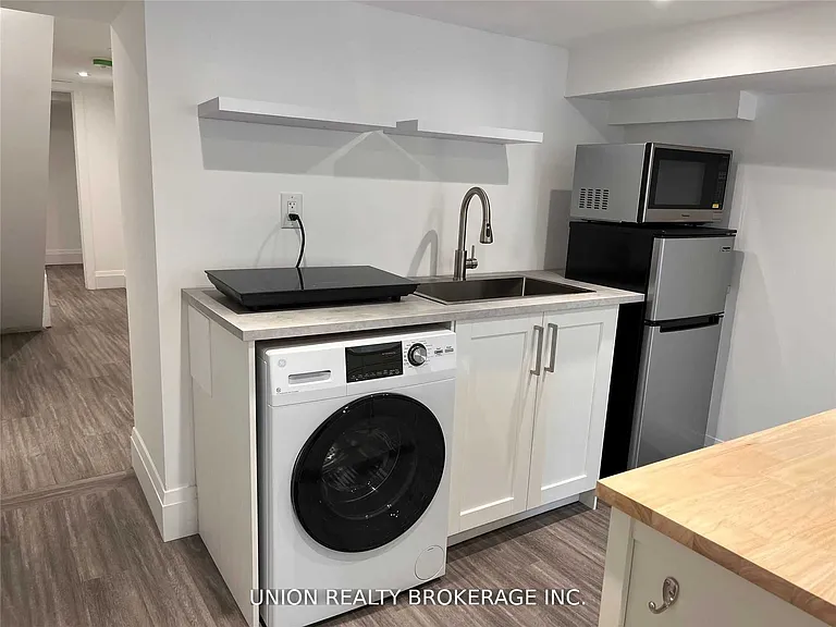 142 Pickering St #LOWER — Photo 5