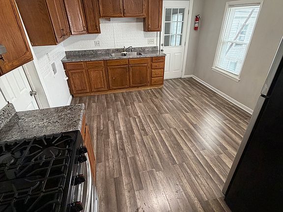 3rd image of 42 Broad St Floor 2