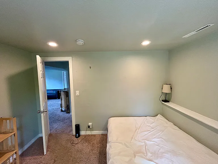 Moonbeam Cir S — Photo 5