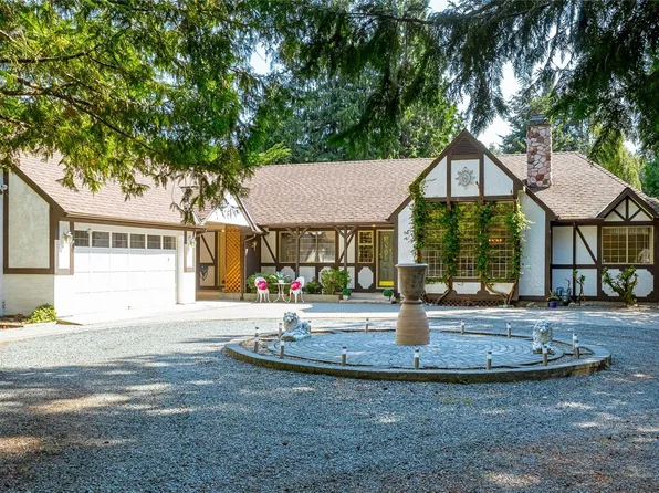 2526 Island Hwy W, Qualicum Beach, BC V9K 1B5