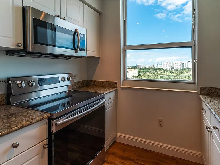19501 W Country Club Dr #1603 — Photo 21