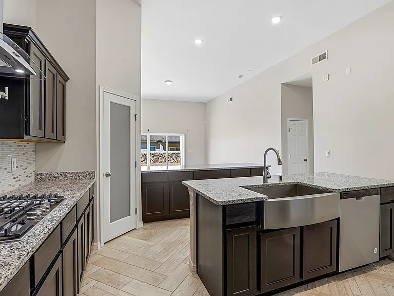 925 Louisiana Downs Ave — Photo 10