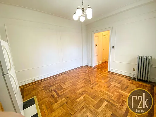 Rented by Realty 2000 Corp | media 4