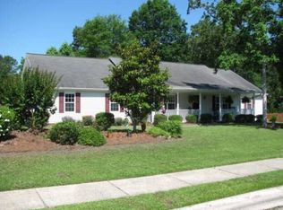 879 Pine Valley Rd, Jacksonville, NC 28546
