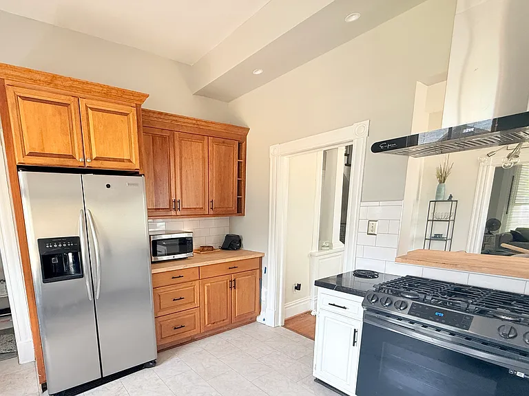 1205 N 36th St — Photo 5
