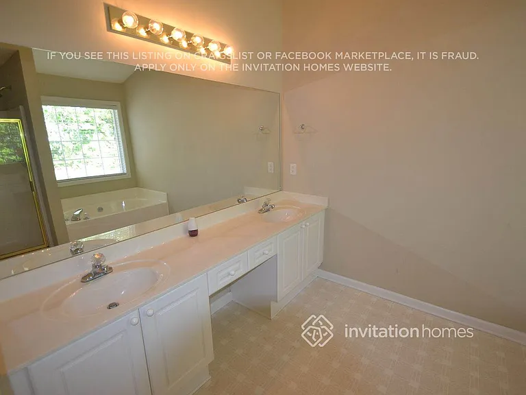 935 Oak Bluff Ct — Photo 7