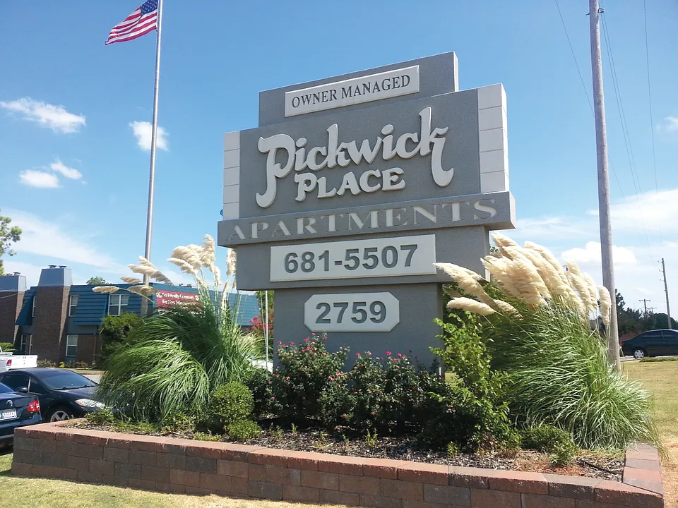 Pickwick Place Apartments