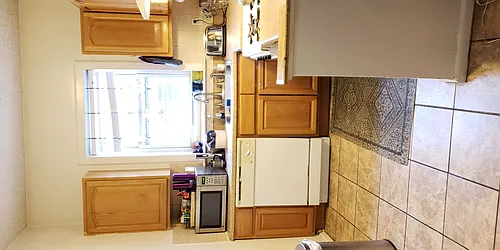 Rented by Roz Khan, LREB