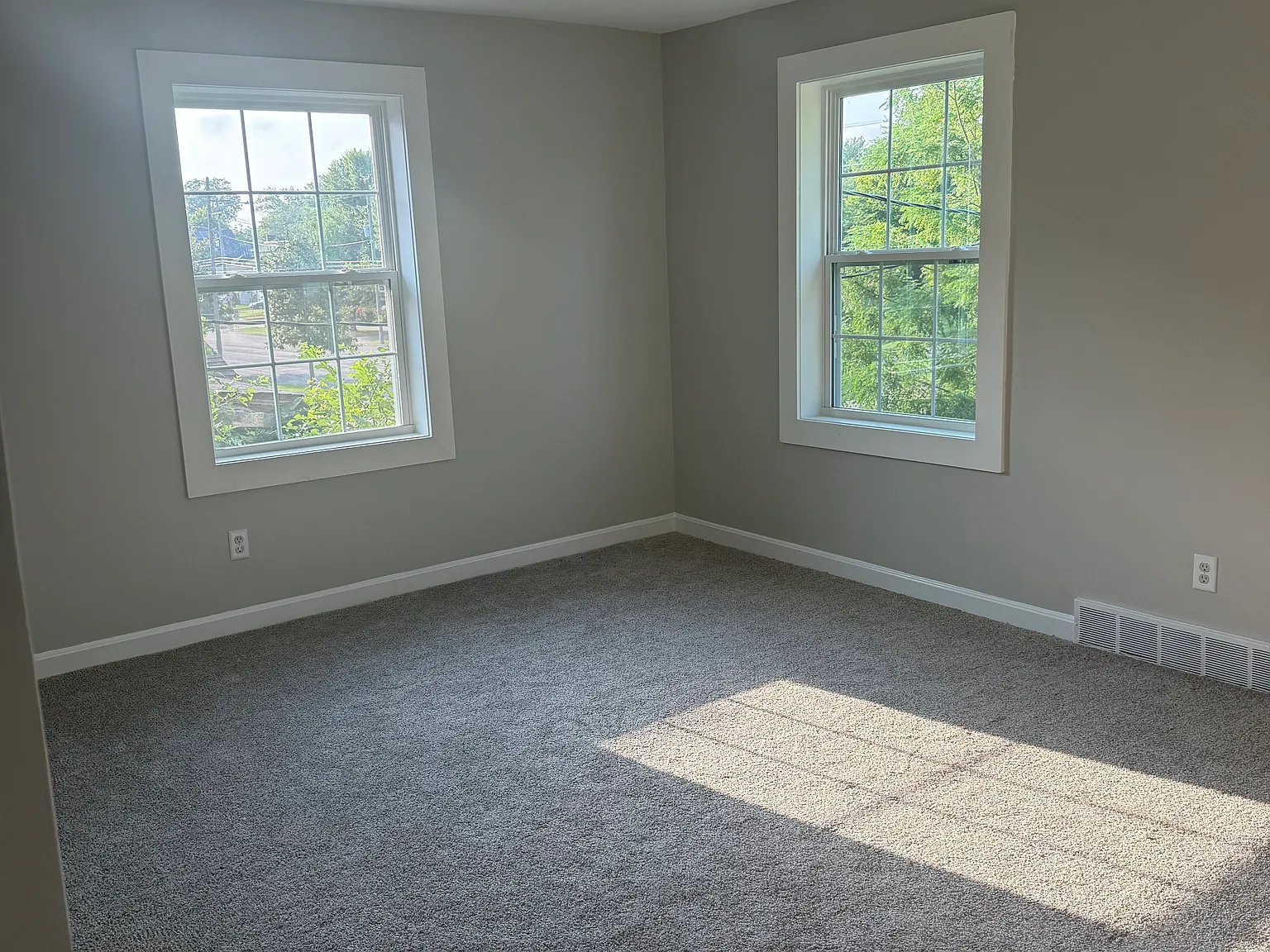 2 bed, 960 sqft, $1,150 — Photo 2