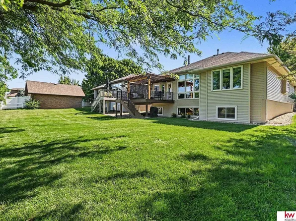9920 S 172nd Cir, Omaha, NE 68136