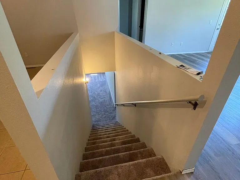 2202 W Jonquil Ln — Photo 17