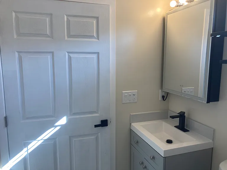 1822 Eisenhower Dr #B — Photo 11