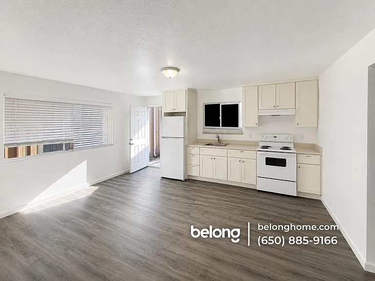 26792 Clarkford St — Photo 8