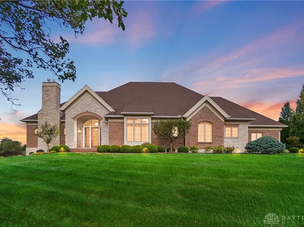 90 Pawleys Plantation Ct, Xenia, OH 45385