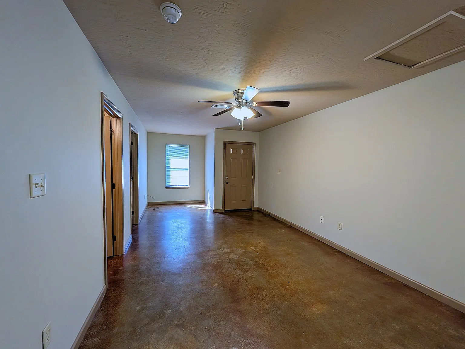 2 bed, 1200 sqft, $900 — Photo 2