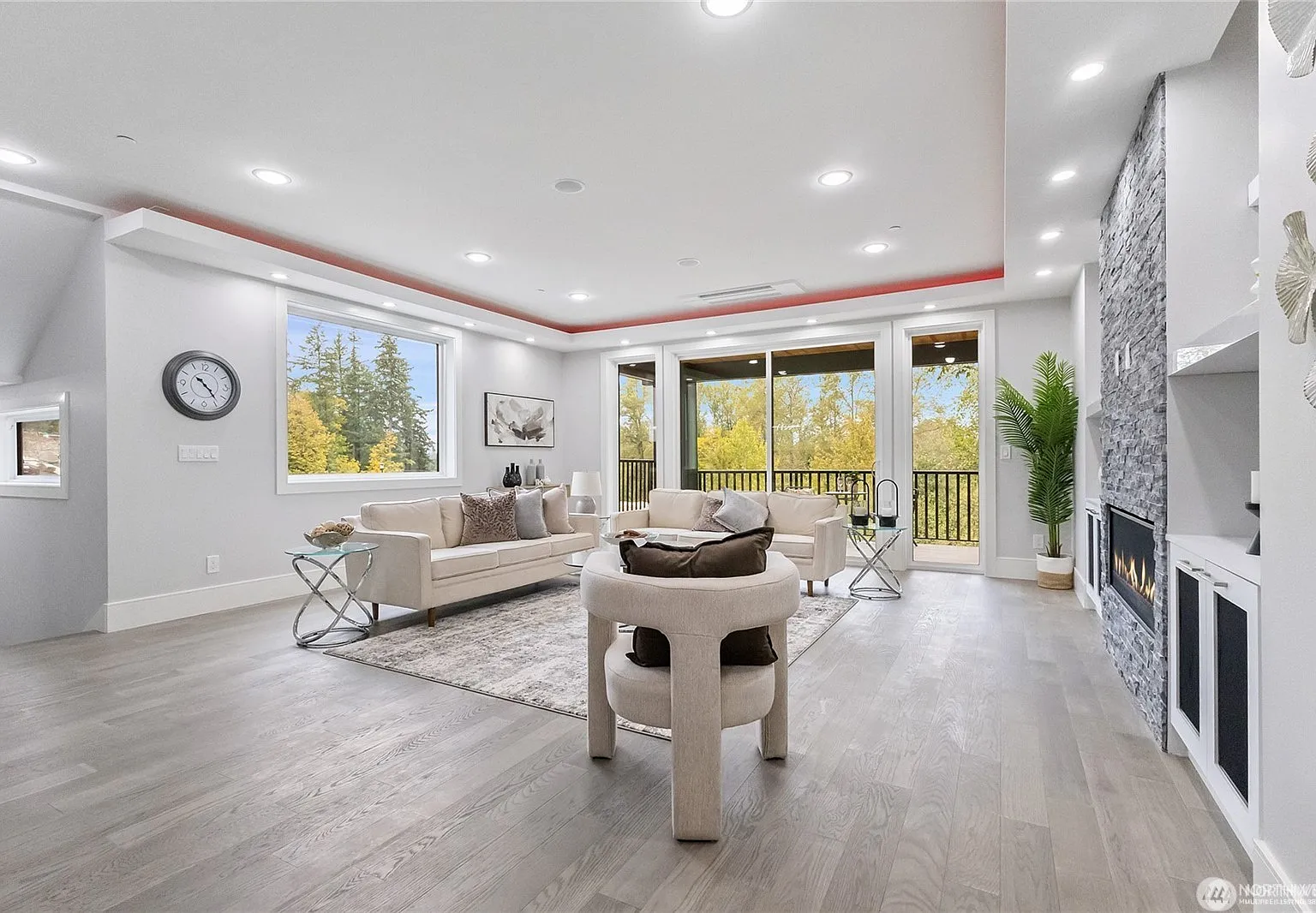 6 bed, 3970 sqft, $7,500 — Photo 4