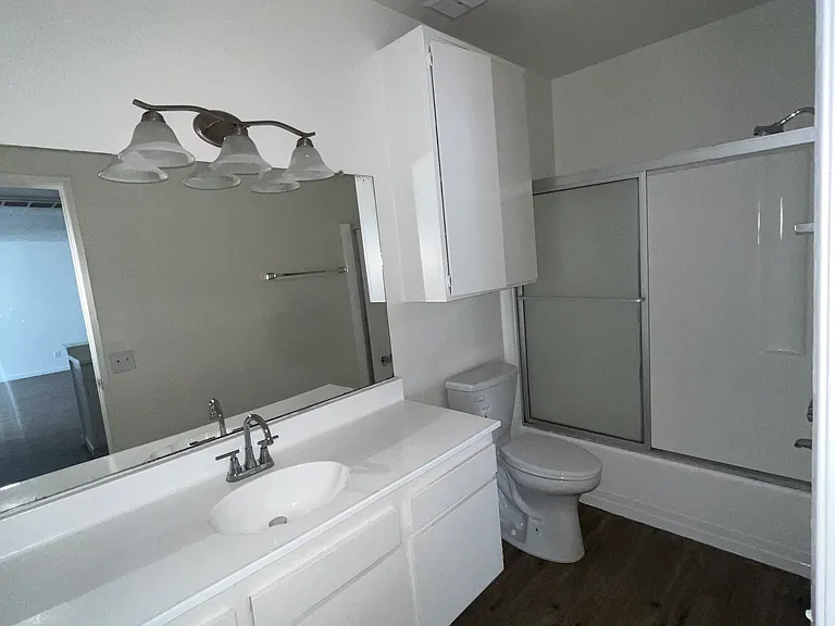 Lennox Lanai Apartments — Photo 55