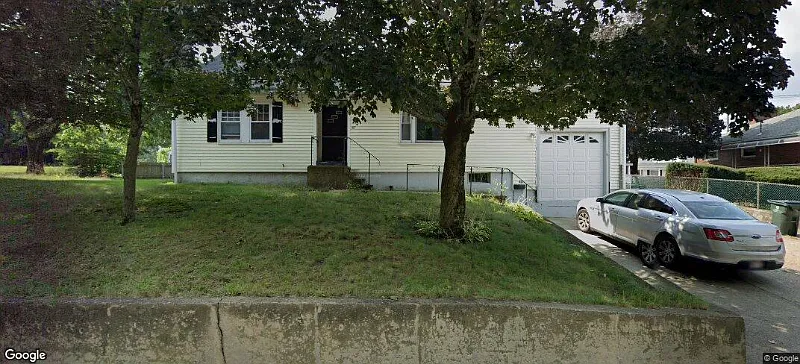 3 bed, 1093 sqft, $3,000 — Photo 2