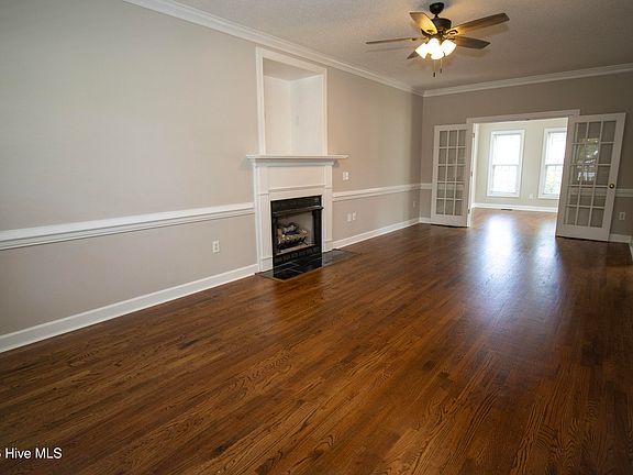 5th image of 3715 Martha Lane N