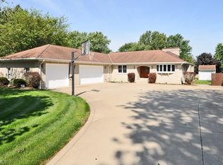 34622 Chestnut Ridge Rd, North Ridgeville, OH 44039