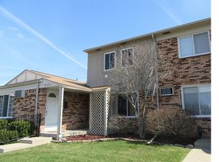 25132 Franklin Ter, South Lyon, MI