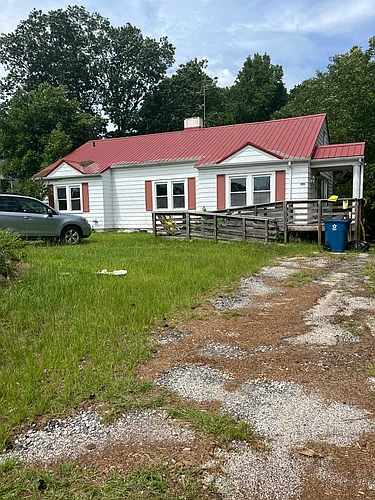 301 E Barrett St Photo 1