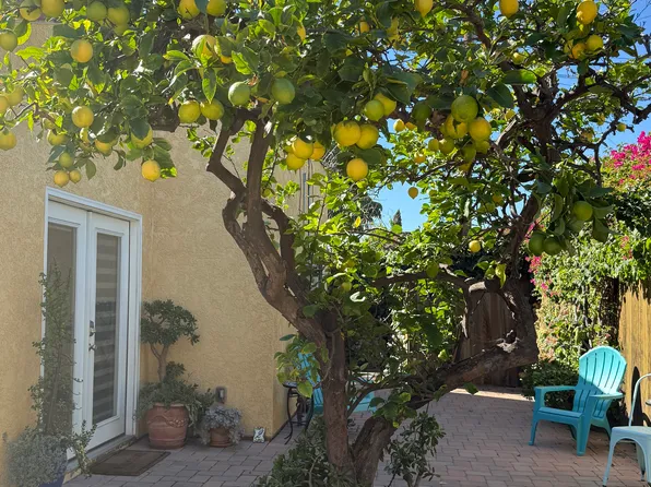 2231 S Burnside Ave #1, Los Angeles, CA 90016