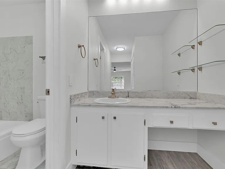 6413 Bay Club Dr #3 — Photo 17