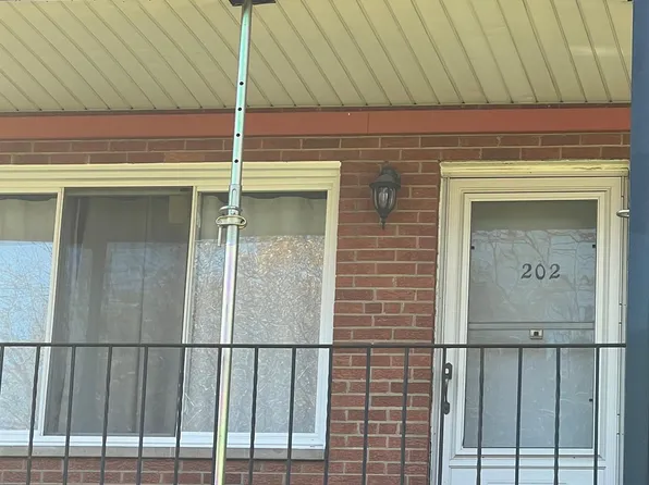 2820 Woodslee Dr APT 202, Royal Oak, MI 48073