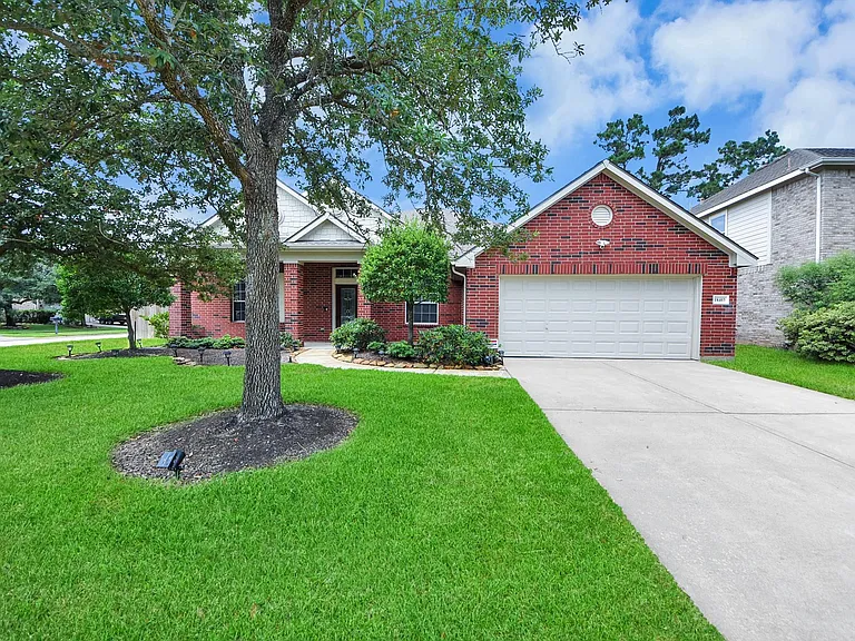18403 Sierra Falls Ct — Photo 2